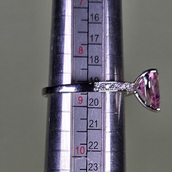 Heart-Shaped Pink Solitaire Ring With Accented Band Size 8.5 (NWOT) - Picture 6 of 6